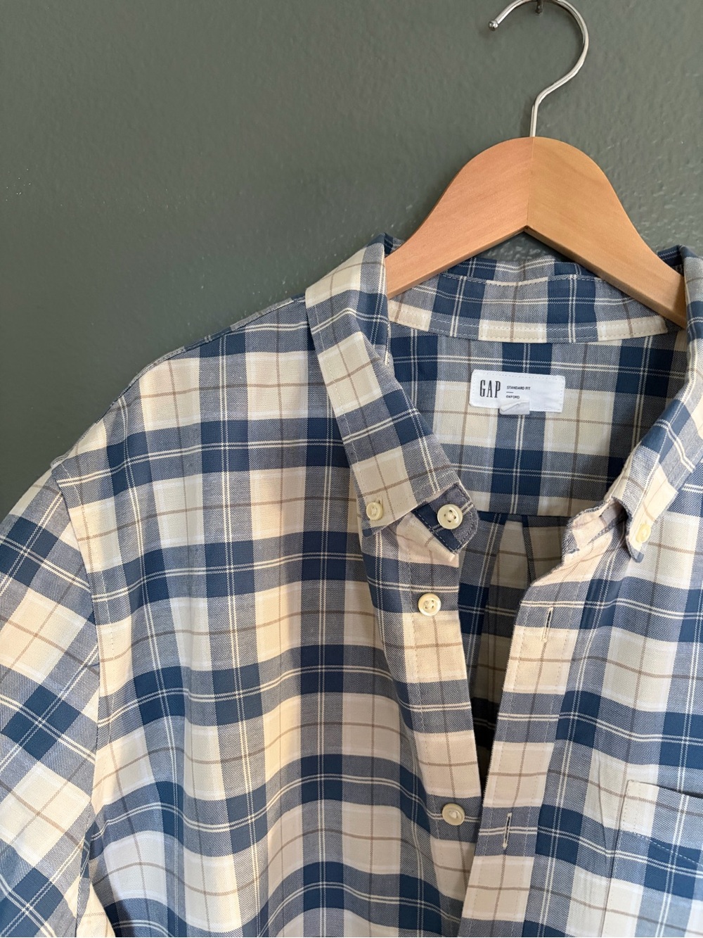 GAP Men's 100% Cotton Blue and Cream Plaid Button-Down Shirt Size XL